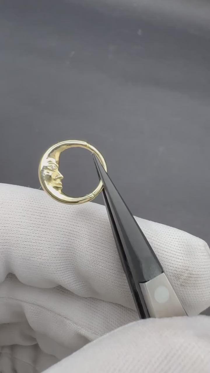 Flat Moon Clicker